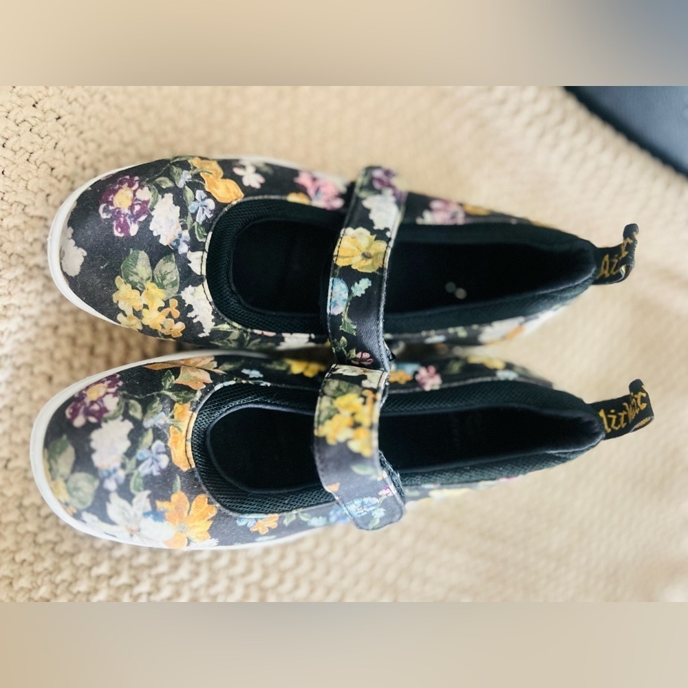 Dr. Martens Womens Askins Darcy Floral Black Canvas Shoes Size 7 - Picture 9 of 10